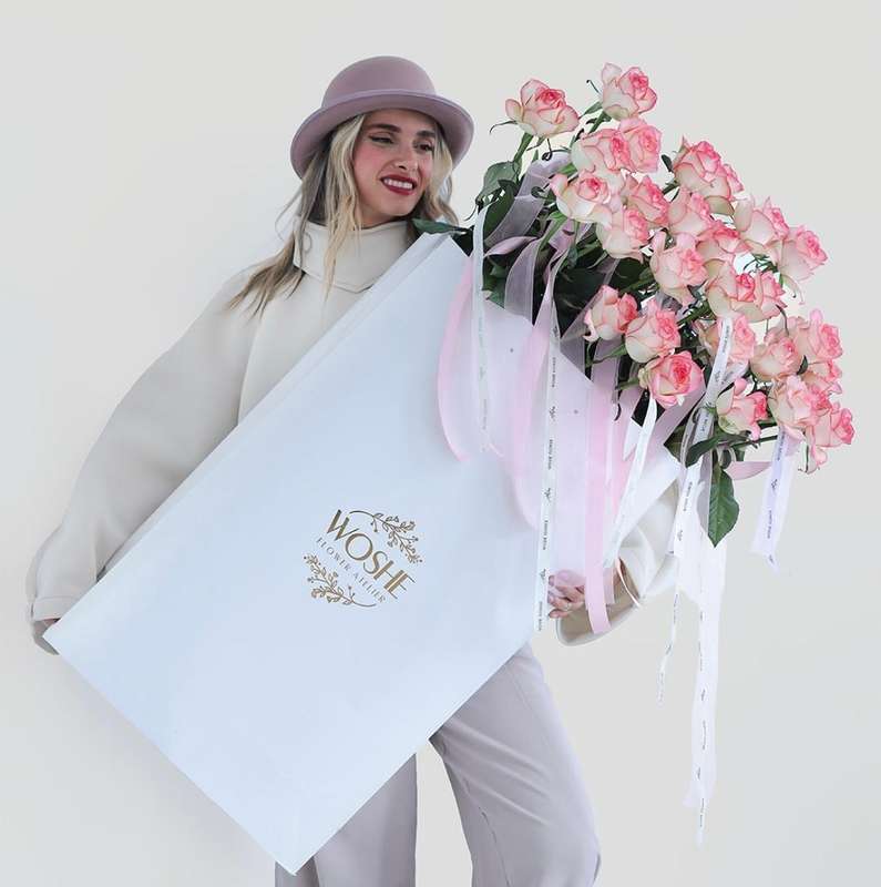 high end ins style flower handbags, customizable logo bouquet packaging bags, large trapezoidal gift bags high end ins style flower handbags, customizable logo bouquet packaging bags, large trapezoidal gift bags