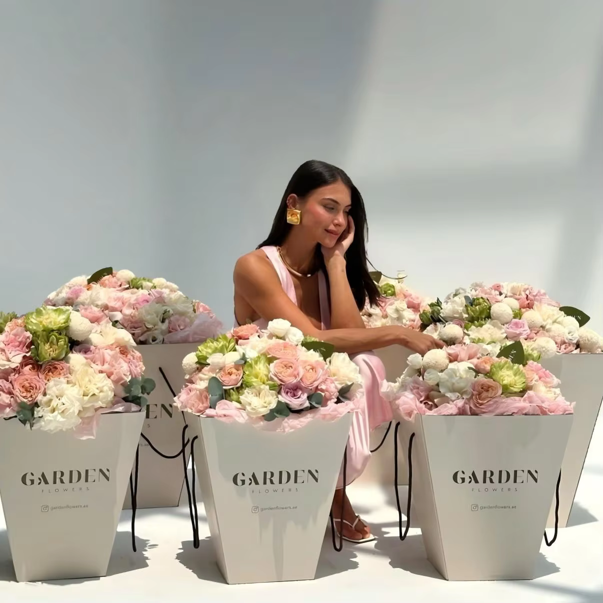 high end ins style flower handbags, customizable logo bouquet packaging bags, large trapezoidal gift bags high end ins style flower handbags, customizable logo bouquet packaging bags, large trapezoidal gift bags