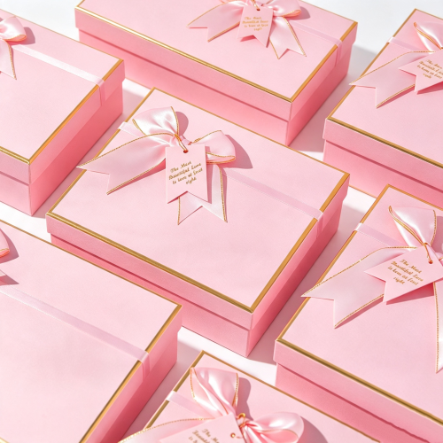电商白底图生成 (1) pink gold-foiled gift box